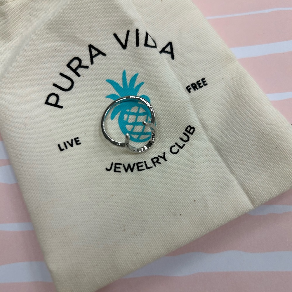 Pura Vida jewelry club exclusive horseshoe ring